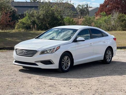 Used 2016 Hyundai Sonata SE w/ Cargo Package image 2
