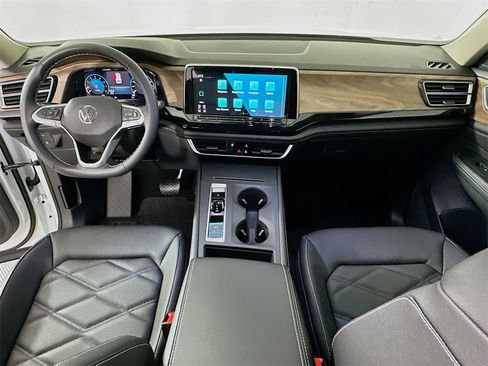 New 2026 Volkswagen Atlas SE image 3