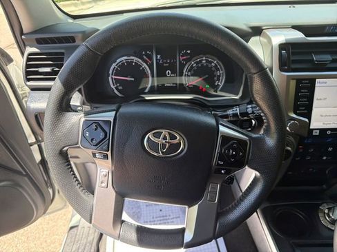 Used 2022 Toyota 4Runner Limited AWD/4WD image 15