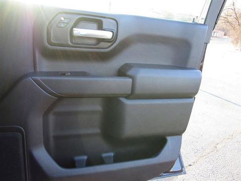 Used 2019 Chevrolet Silverado 1500 Custom Trail Boss image 25