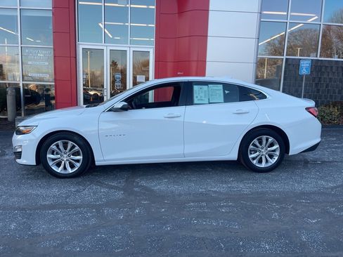 Used 2022 Chevrolet Malibu LT image 2