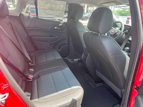 New 2026 Chevrolet Trax LT FWD image 28