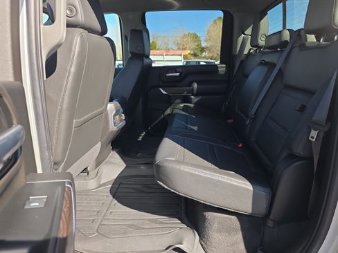 Used 2022 GMC Sierra 3500 Denali image 23