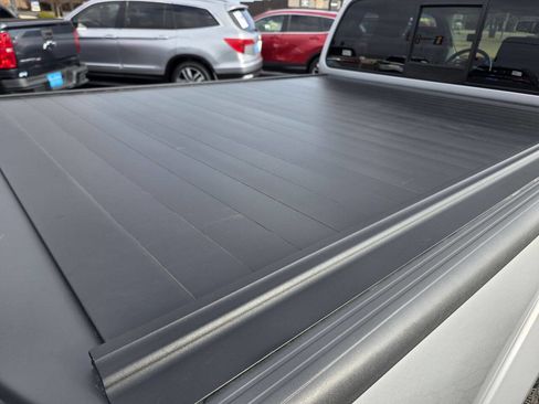 Used 2015 Nissan Frontier SV w/ SV Value Truck Package image 10