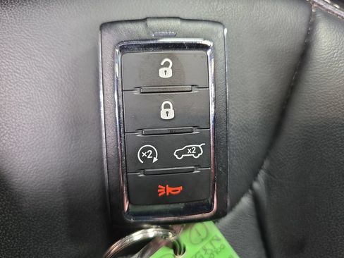 Used 2022 Jeep Grand Cherokee L Limited AWD/4WD image 37