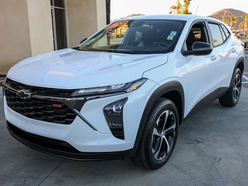 Used 2024 Chevrolet Trax RS w/ Driver Confidence Package image 8