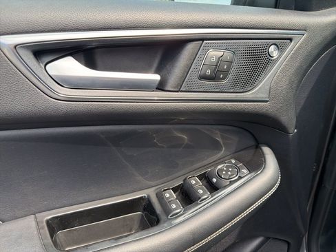 Used 2019 Ford Edge ST w/ Convenience Package AWD/4WD image 27