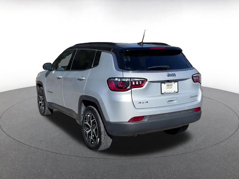 Used 2025 Jeep Compass Limited image 10