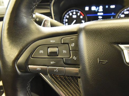 Used 2023 Cadillac XT6 Sport w/ Technology Package AWD/4WD image 31