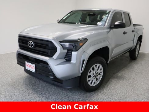 Used 2024 Toyota Tacoma SR image 2