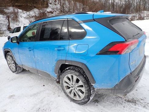 Certified 2019 Toyota RAV4 XLE Premium image 5