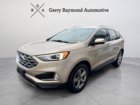 Used 2020 Ford Edge SEL w/ Convenience Package image 3