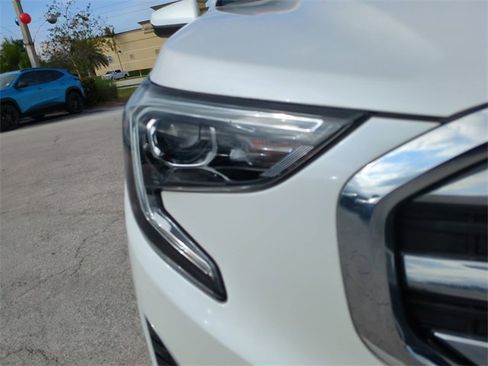 Certified 2020 GMC Terrain SLT w/ Preferred Package image 10