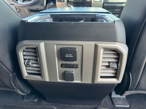 Used 2015 Ford F150 Lariat w/ Equipment Group 502A Luxury image 29