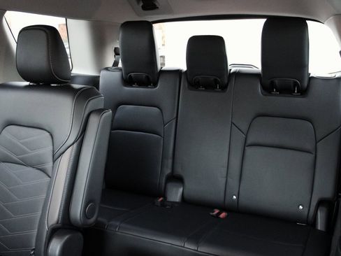 Certified 2023 Nissan Pathfinder Platinum image 29