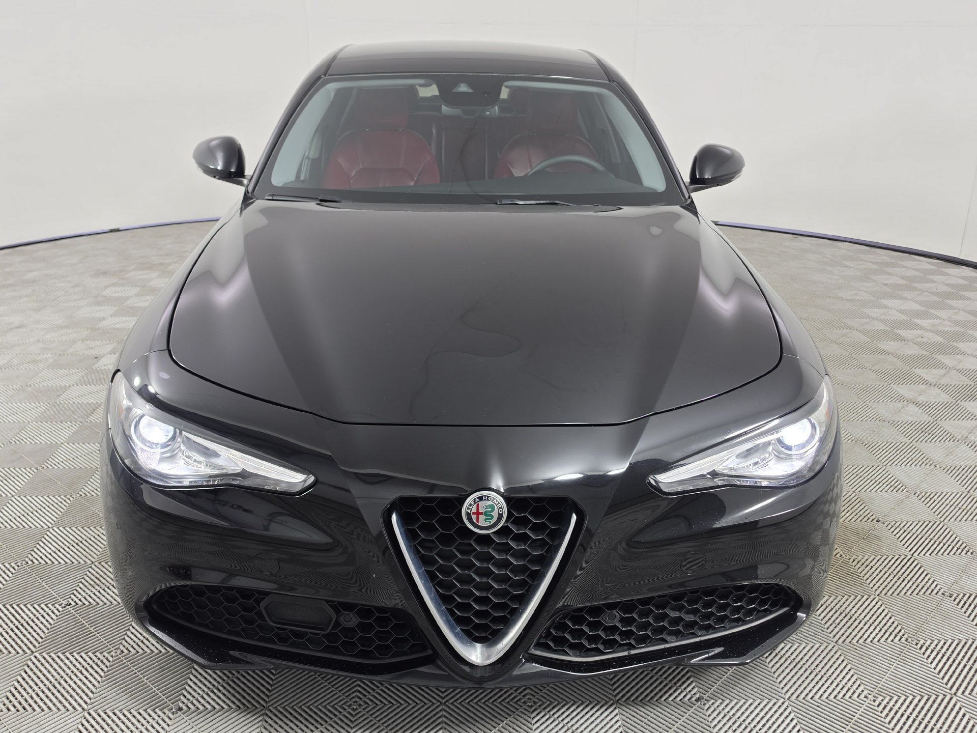 Used 2017 Alfa Romeo Giulia RWD image 44