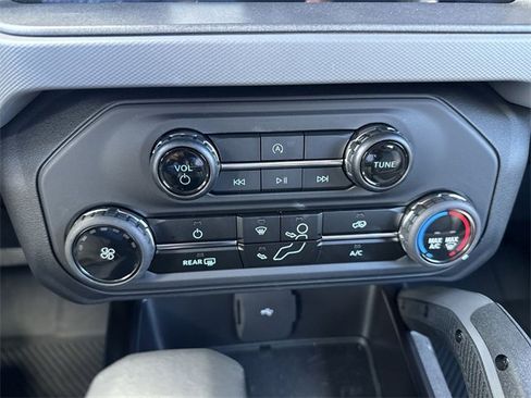 Used 2024 Ford Bronco Big Bend image 19