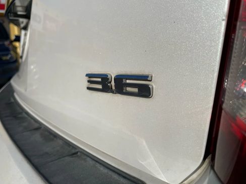 Used 2014 Cadillac SRX FWD image 14