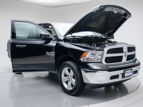 Used 2024 RAM 1500 Classic SLT AWD/4WD image 16