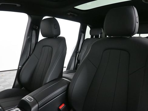 Used 2026 Mercedes-Benz GLB 250 image 5