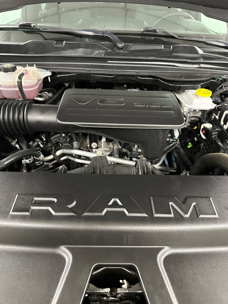 Used 2025 RAM 1500 Big Horn AWD/4WD image 7