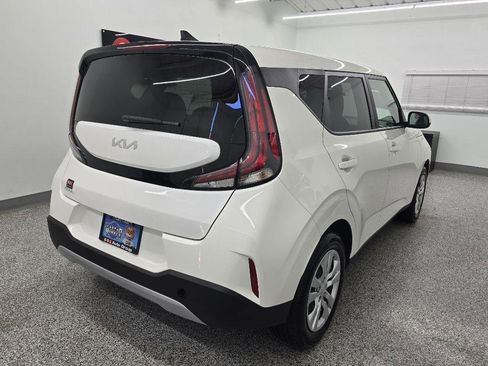 Used 2023 Kia Soul LX FWD image 6