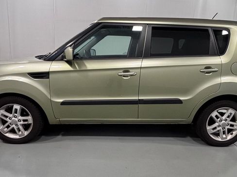 Used 2011 Kia Soul + FWD image 8