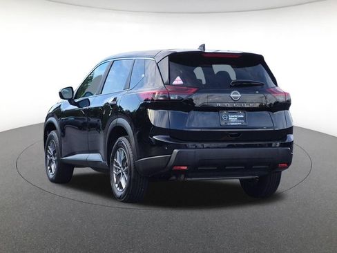 Used 2024 Nissan Rogue S FWD image 7