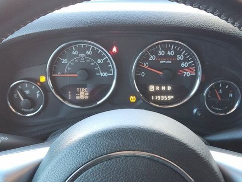 Used 2017 Jeep Wrangler Unlimited Rubicon image 6