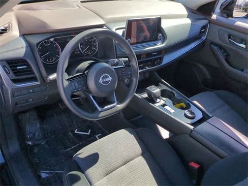 Used 2023 Nissan Rogue SV image 10
