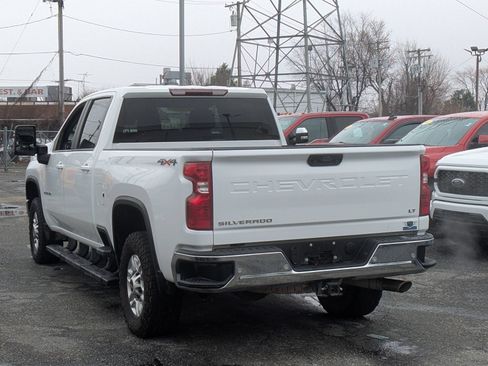 Used 2021 Chevrolet Silverado 2500 LT w/ Convenience Package AWD/4WD image 3