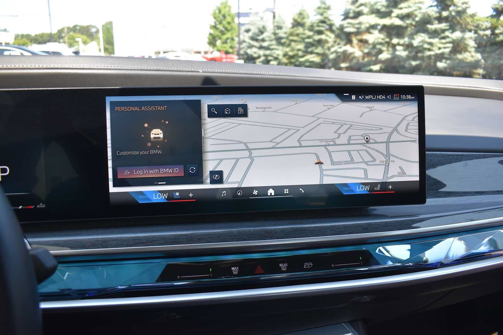 Used 2024 BMW 760i xDrive w/ Executive Package AWD/4WD image 18