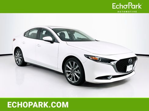 Used 2025 MAZDA MAZDA3 s FWD image 1