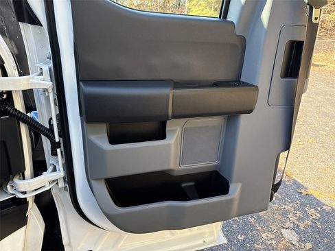 Used 2024 Ford F550 4x4 SuperCab Super Duty image 24