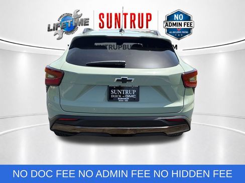 Used 2025 Chevrolet Trax ACTIV w/ Driver Confidence Package FWD image 4