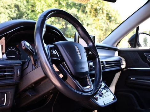 Used 2020 Lincoln Corsair FWD w/ Premium Package image 13