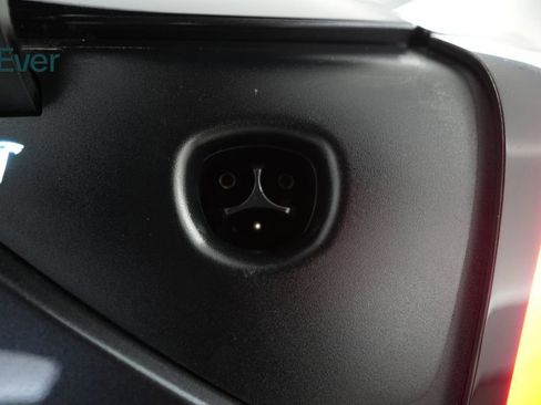 Used 2025 Tesla Model 3 Long Range RWD image 10