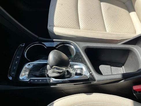 Used 2021 Buick Encore GX Essence image 19