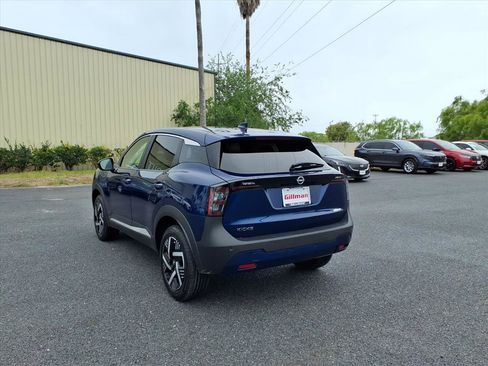 Used 2025 Nissan Kicks SV image 6