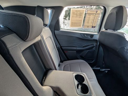 Used 2022 Ford Escape SE w/ Convenience Package image 27