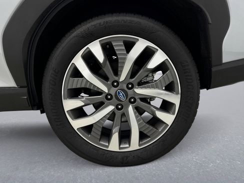 Used 2025 Subaru Forester Touring image 11
