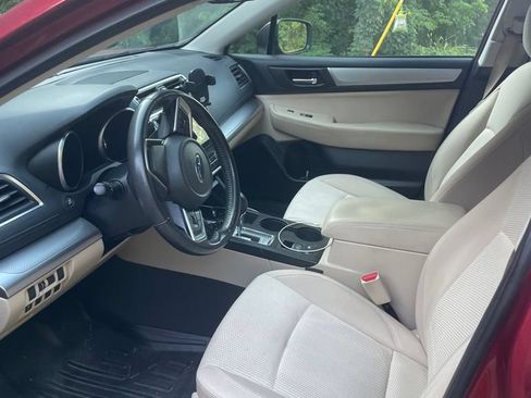 Used 2018 Subaru Outback 2.5i Premium AWD/4WD image 5