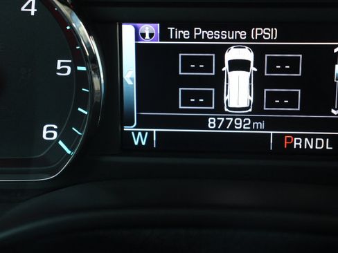 Used 2018 Chevrolet Tahoe Premier AWD/4WD image 35