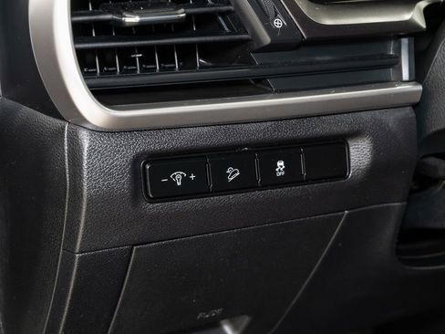 Used 2023 Kia Telluride LX image 11