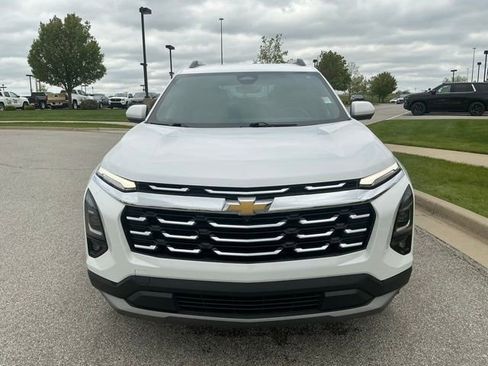 Used 2025 Chevrolet Equinox LT w/ Convenience Package II AWD/4WD image 9