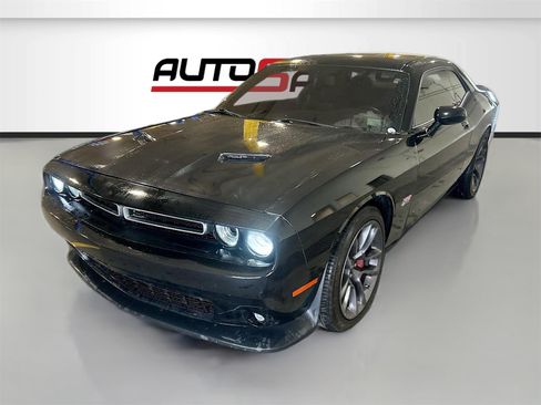 Used 2021 Dodge Challenger R/T Scat Pack w/ Driver Convenience Group image 3