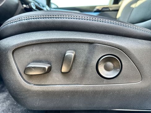 New 2026 Chevrolet Equinox EV LT image 14