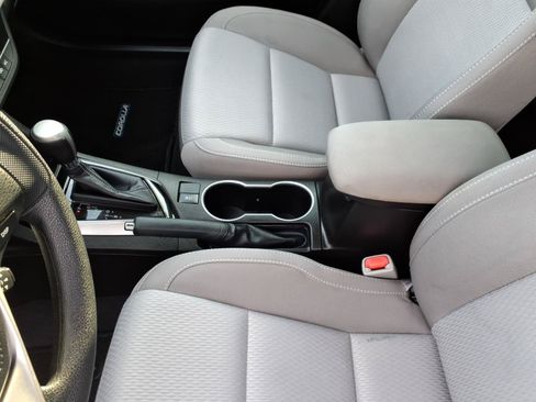 Used 2016 Toyota Corolla LE FWD image 12