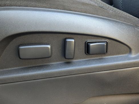 Used 2012 Chevrolet Equinox LT w/ Driver Convenience Package image 18