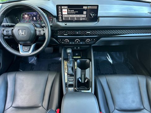 Used 2025 Honda Accord Touring image 15